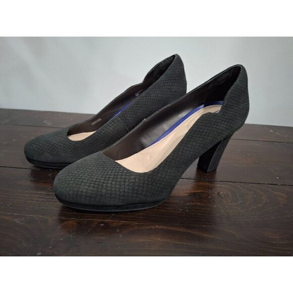 Tahari Pamela Black Suede Leather Pump/Pre-owned, Sz. 9M EUC - Picture 1 of 11